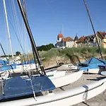 Διαμέρισμα Beachside Haven *