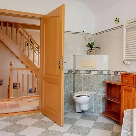 Apartment Quaint In With Garden *