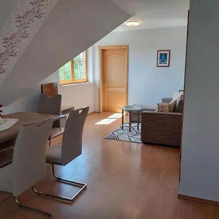 Quaint In With Garden Apartment Kuehlungsborn